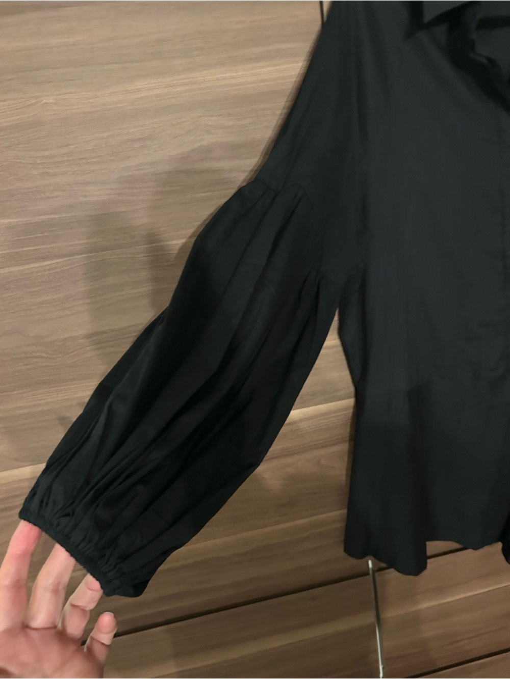 Petal & Pup Black romper with Balloon Sleeves - Picture 5 of 5